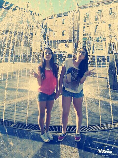 Soy feliz por tener a todas esas personas que estan siempre a mi lado Valeriaaa ♥ Alejandra ♥ Victor ♥ Paula ♥ Diana ~21-10-99~