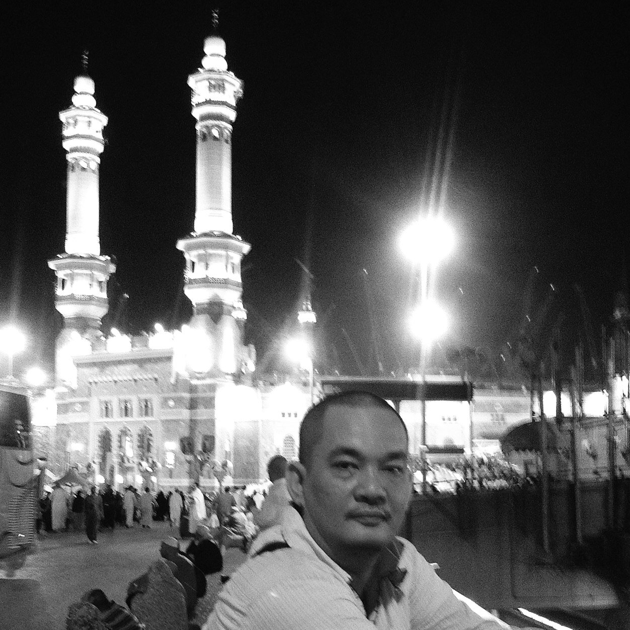 Allah is my Lord, Islam is my life, Qur'an is my guide, Prophet Muhammad is my role model, and Heaven is my goal !!