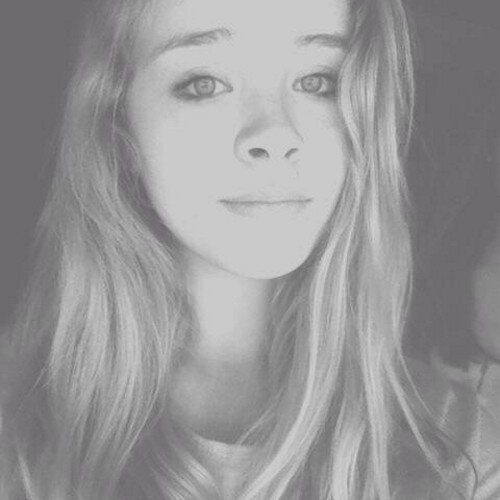 14 yo, Nice.  Add me on Ig : fuckingsocietysxcks , Kik : Dudness.  - I'm french girl, i luv singing, dancing,drawing,and i'm a comic ;)