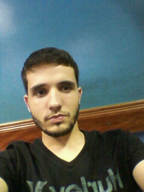 Estudante de Jornalismo, Editor do site Voz Caiçara e Produtor no Programa Esporte por Esporte (Santa Cecília TV).