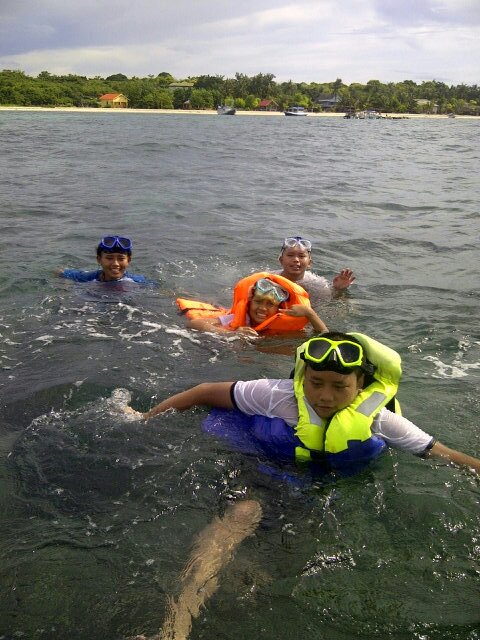 adelinaratryas1's profile picture. Perfect?? Mirror nya udah rusak ya?