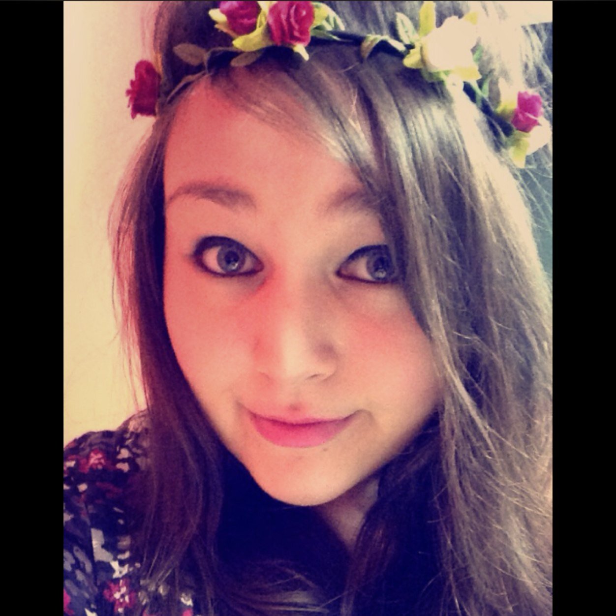 Delara24's profile picture. 22. London born. Ireland raised. Turkish blood. Singer/Songwriter. Music is Life. Yay :)