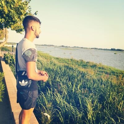 20.Estudiante sevillano y amante del fútbol