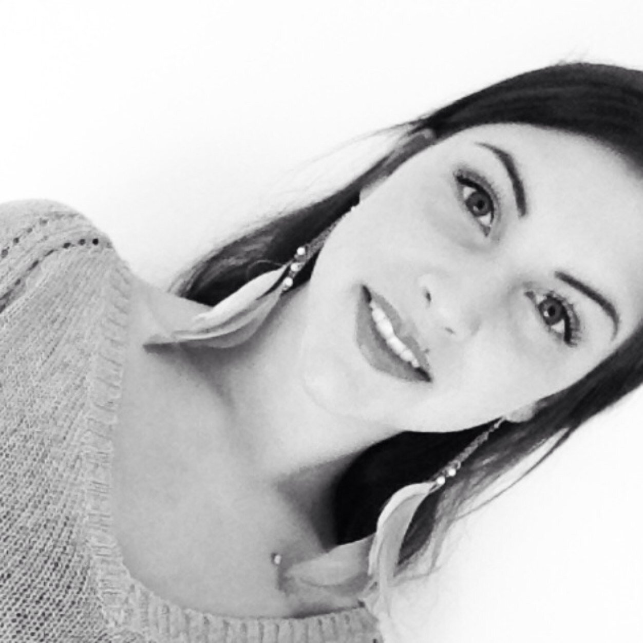 17 y/o - student graphic design - volleyball player - instagram/snapchat: riannekusters