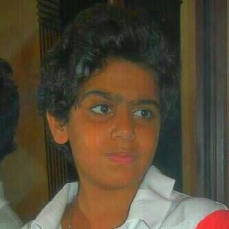 ‏‏‏‏هااي انا جابر عمري ١٤ _  احب البنات واشتهي  اختي اريج عمره ٢١