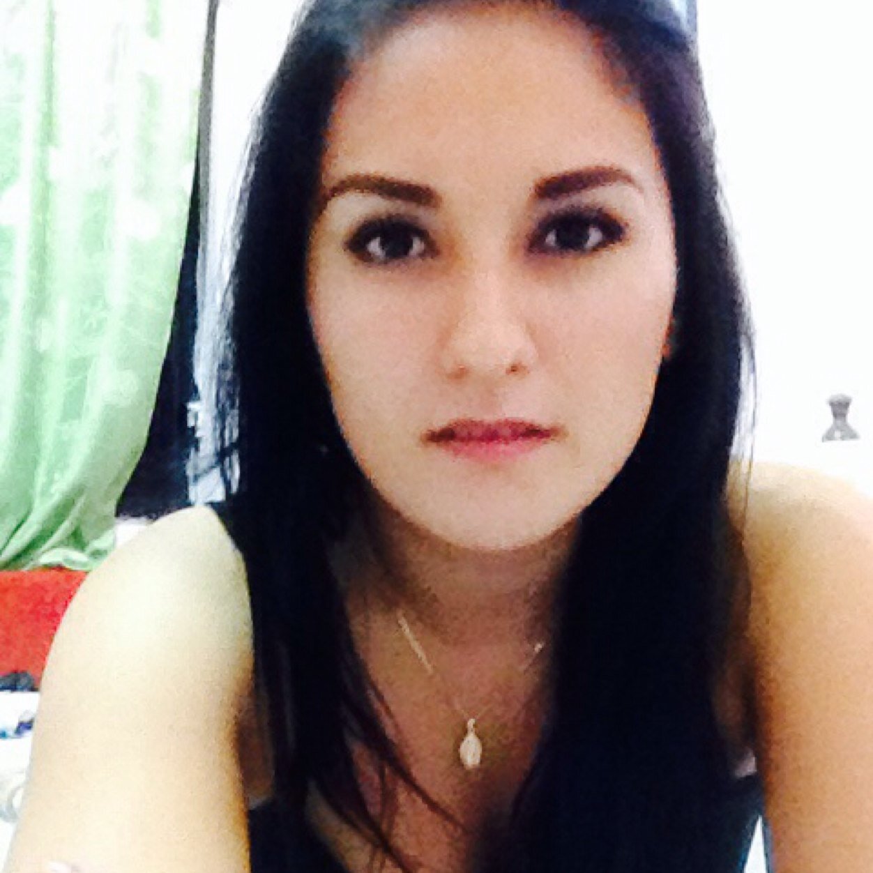 karlitayess's profile picture. 