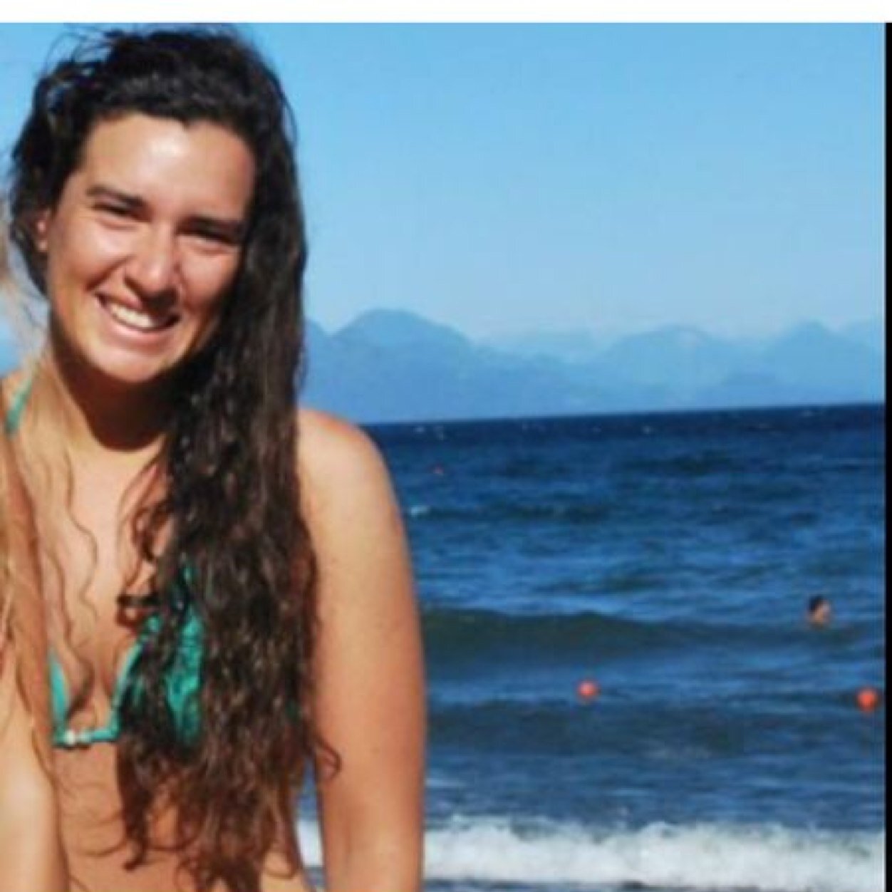 Profesora de Educación Física UNAB, amante del deporte y por sobre todo CRUZADA de ❤ ⚔️⚪️🔵⚪️💪