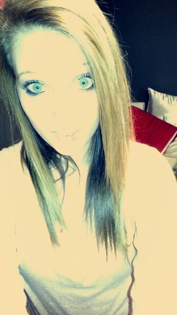 BitchItsLizzy14's profile picture. 