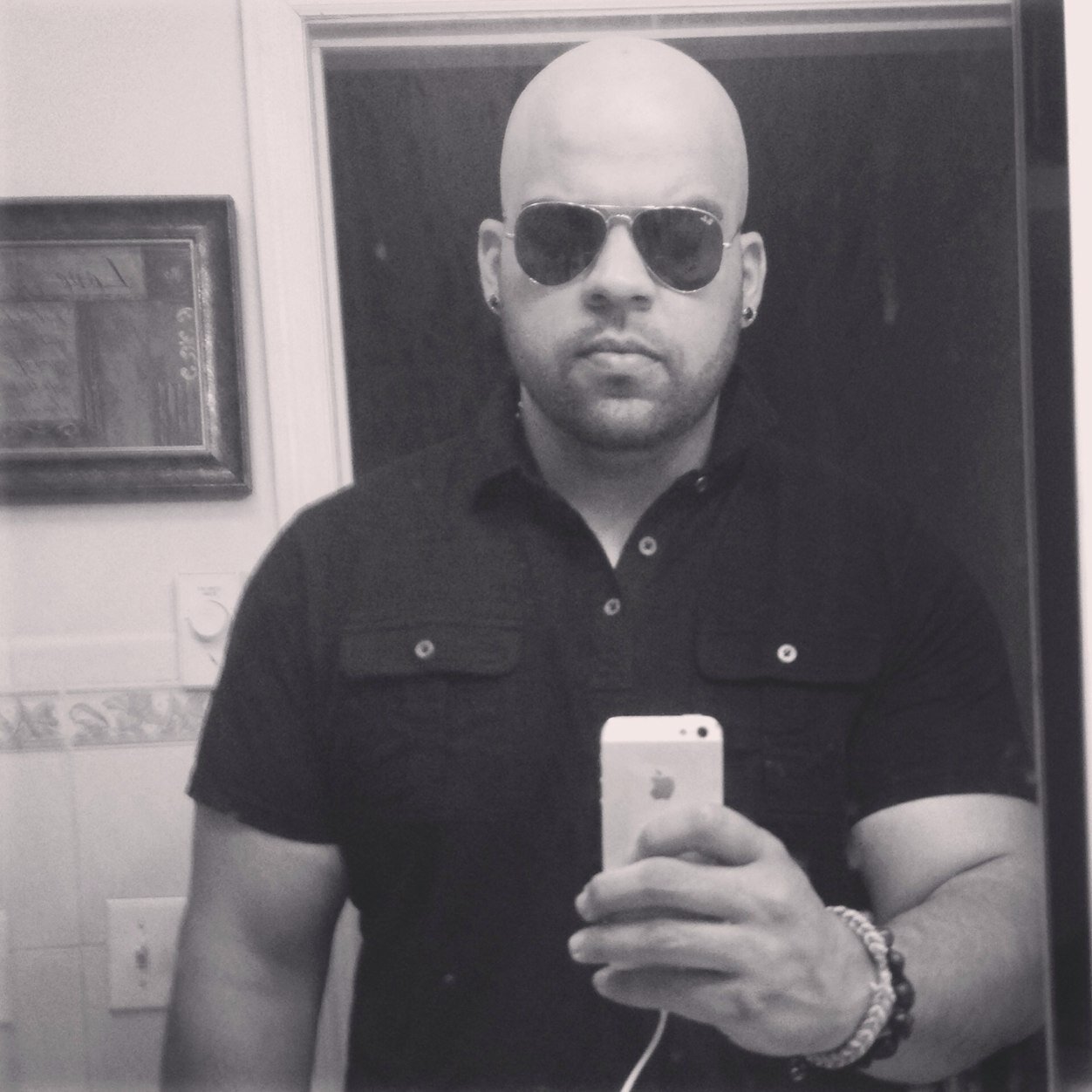 RayFer980's profile picture. Enjoying my life with two beautiful young ladies....my daughters!