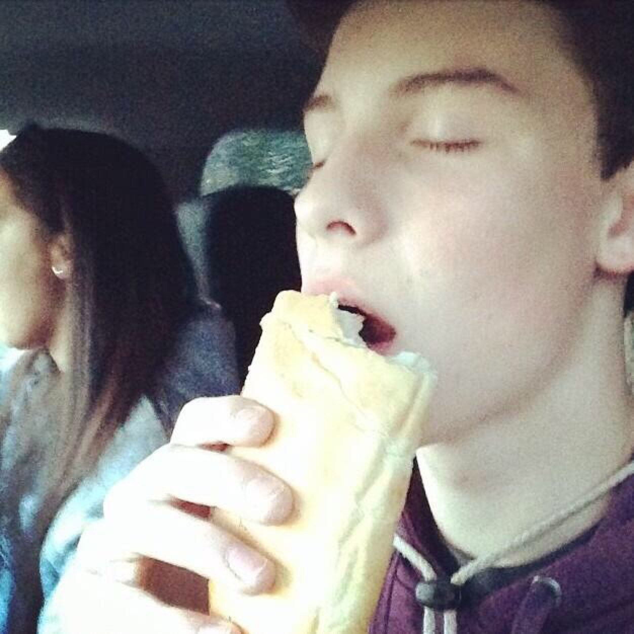 Shawn55761941's profile picture. FOLLOW @srsIymendes SHE FOLLOWS BACK!!! HELP HER REACH HER GOAL! IF YOU DONT FOLLOW HER YOU LOOSE THIS FOLLOW!