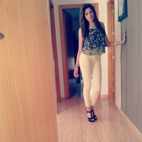 AlbaSolo5's profile picture. 