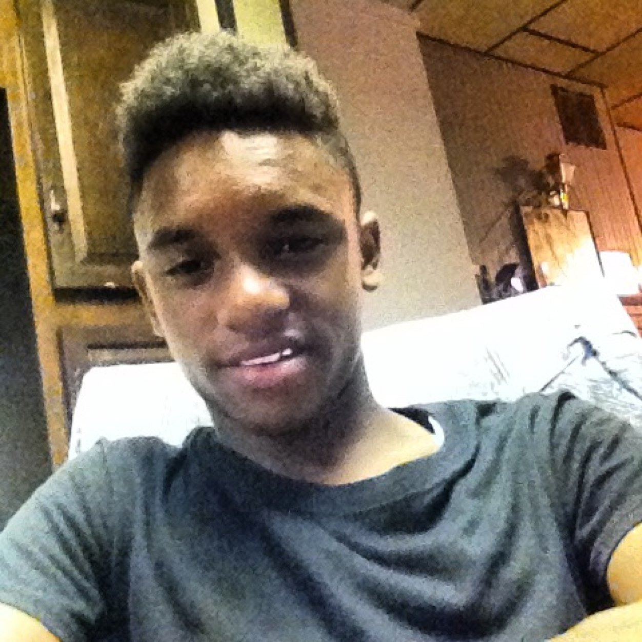 DeyLovin's profile picture. 