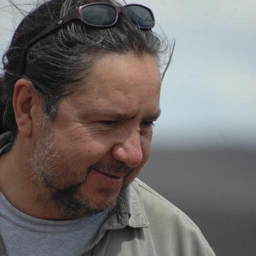 Profesor Nac. de Educación Física, Guía de Turismo, Instructor Nacional de Andinismo, docente