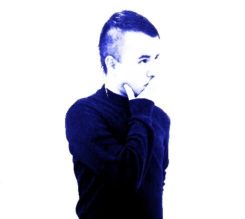 LCC, Locutor Profesional, Productor Musical y Soñador Incansable... Soy el viento que levanta el agua y el fuego...