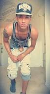 Hey there am Jay am 18 years old am single ;) and follow me