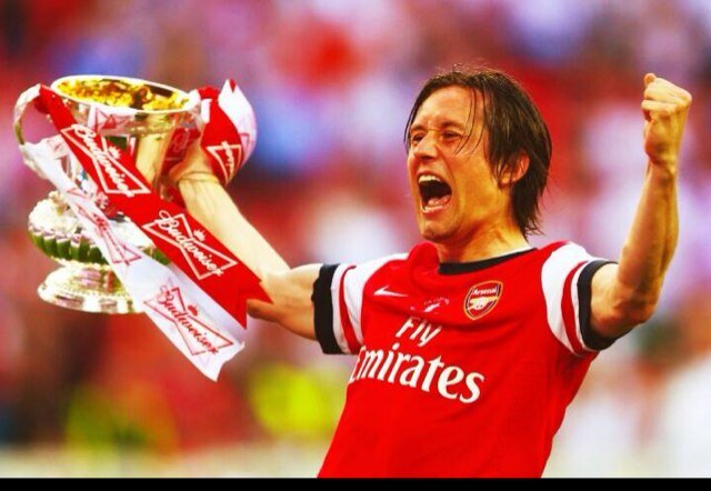 30, Gooner, keen footballer two left pegs