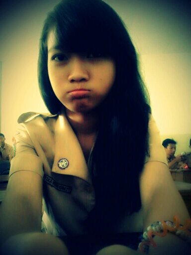 tika ruwiyanti | 4 desember 1997 | SMK 4 Semarang | Multimedia ({}) |