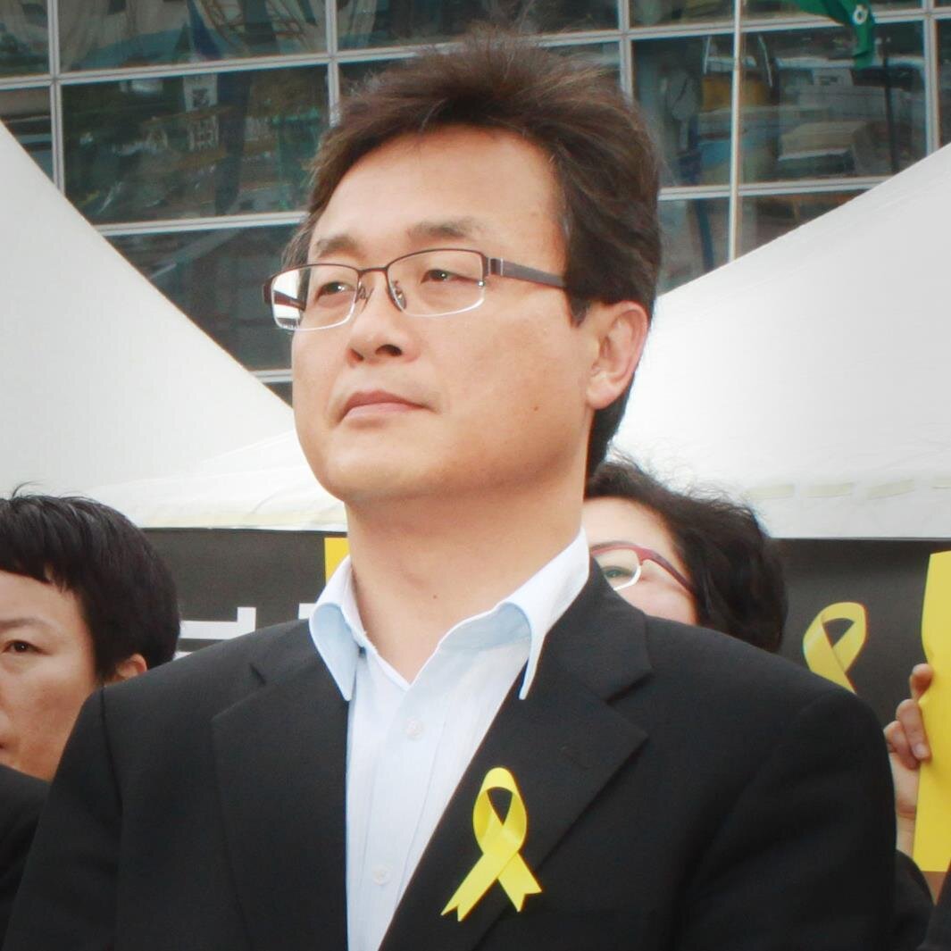 with613's profile picture. 6.4지방선거 통합진보당 부산시장 후보/  통합진보당 부산시당위원장/
풀뿌리지역공동체 '희망세상' 고문/ 
해운대구의회 4, 5대 의원/
해인의원 원장/