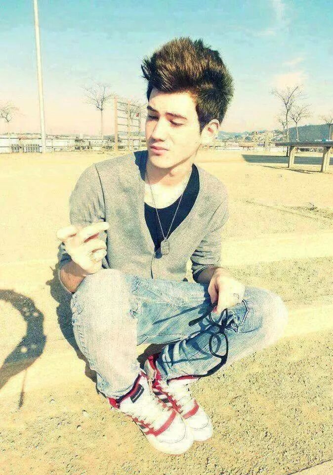 AlexKapsoon's profile picture. 