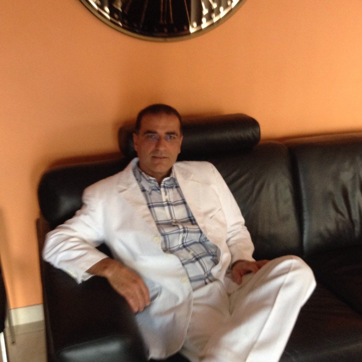 kbehw45421575's profile picture. 