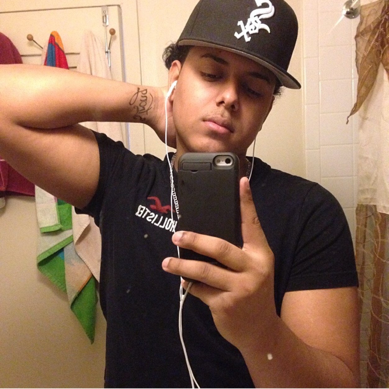 Carlosb1405's profile picture. 