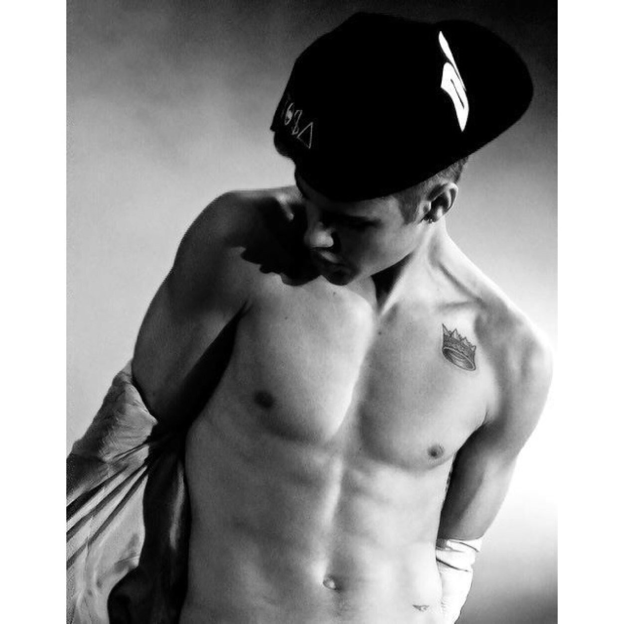 20 || bisex || scopamico || kik: justinallg_