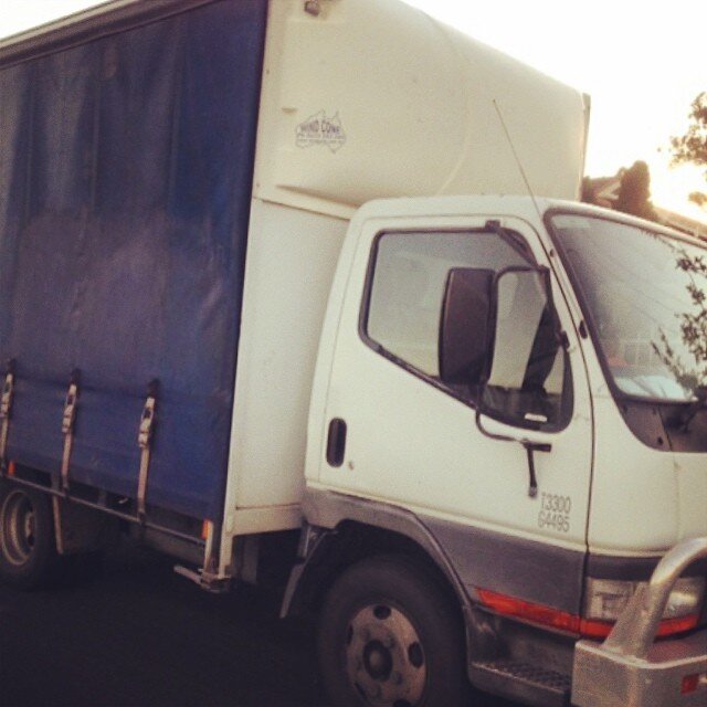 Up-and-coming small truck Courier Company from Western Sydney.
We can provide same-day pickup and delivery of pallets (and parcels) up to 6pallet spaces!