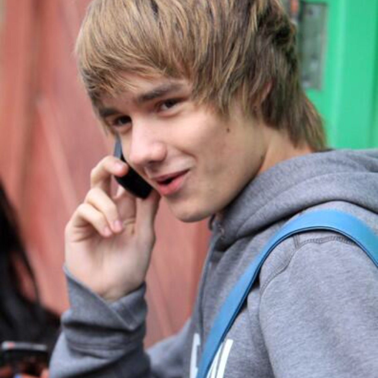 ♛ Directioners reinam ♛ ☻ As brasileiras lacram o cu das gringas ☻ apoio One direction na parada gay !