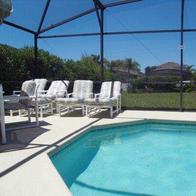 Profile Picture of Sue Reed -Palm Trees (@palmtreesorland) on Twitter