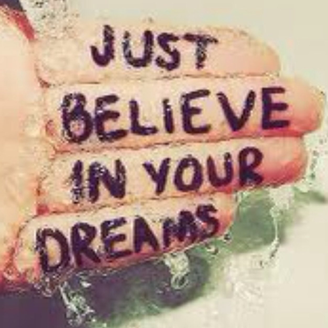 himawarisun's profile picture. 韓国ドラマ好き。素晴らしいドラマ多い。海が好き。お酒が好き。お笑い好き。今しかない一日を悔いなく生きたい⭐︎              エロ系、ビジネス関係は全て即ブロック。DM返信しません。悪しからず。