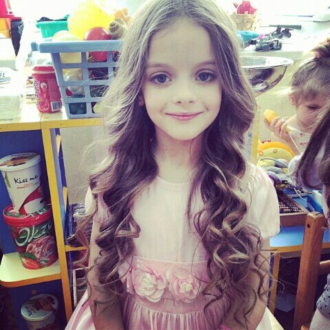 1st roleplayer of cute 7 years old model Milana Kurnikova