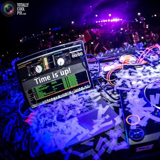 Party Organizer/DJ Management/ MORE INFO BROWNS PRODUCTION : 08811025439/081296159077/326C11CE/ Instagram: @browns_prod