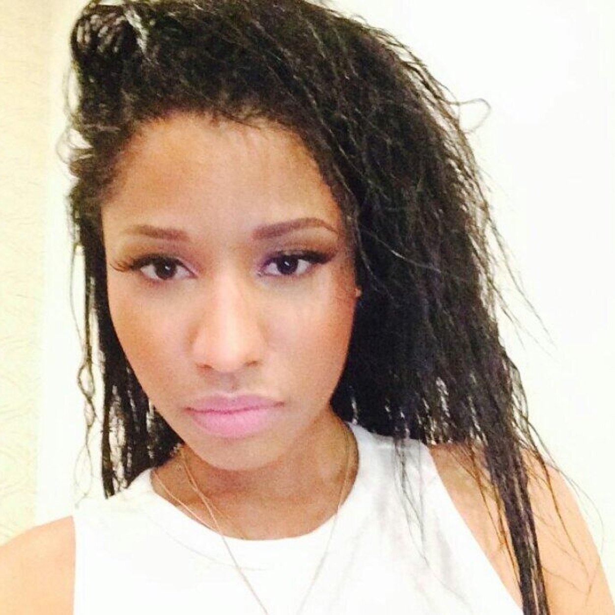 I love Nicki Minaj! She's my idol. The day I meet her will be the best day of my life. Myx Fusion commercial coming soon! ❤️ @NICKIMINAJ Follow me?