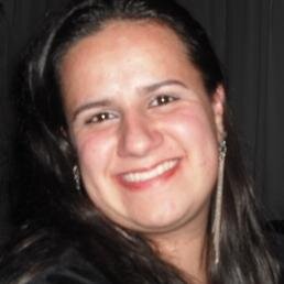 Professora de Língua Inglesa. Mestranda em Estudos Linguísticos (UFSM). Coordenadora Arquidiocesana da PJ/SM.