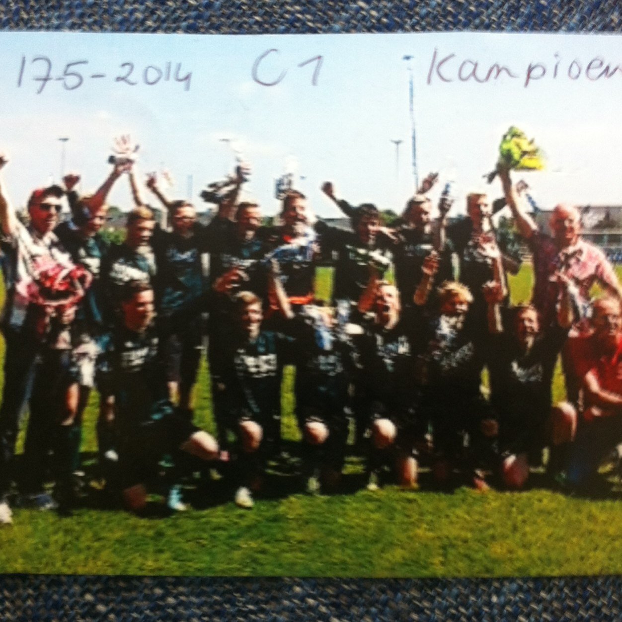 M.O.B/ single / 2CHV / regius college / C1 / fc de ruif /