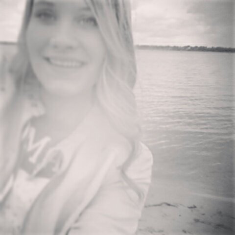 iloveyou. my bestfriend till the end. wiljenooitmeerkwijt. altijd lol met jouuu^^❤ xxx @x_sharoon_x