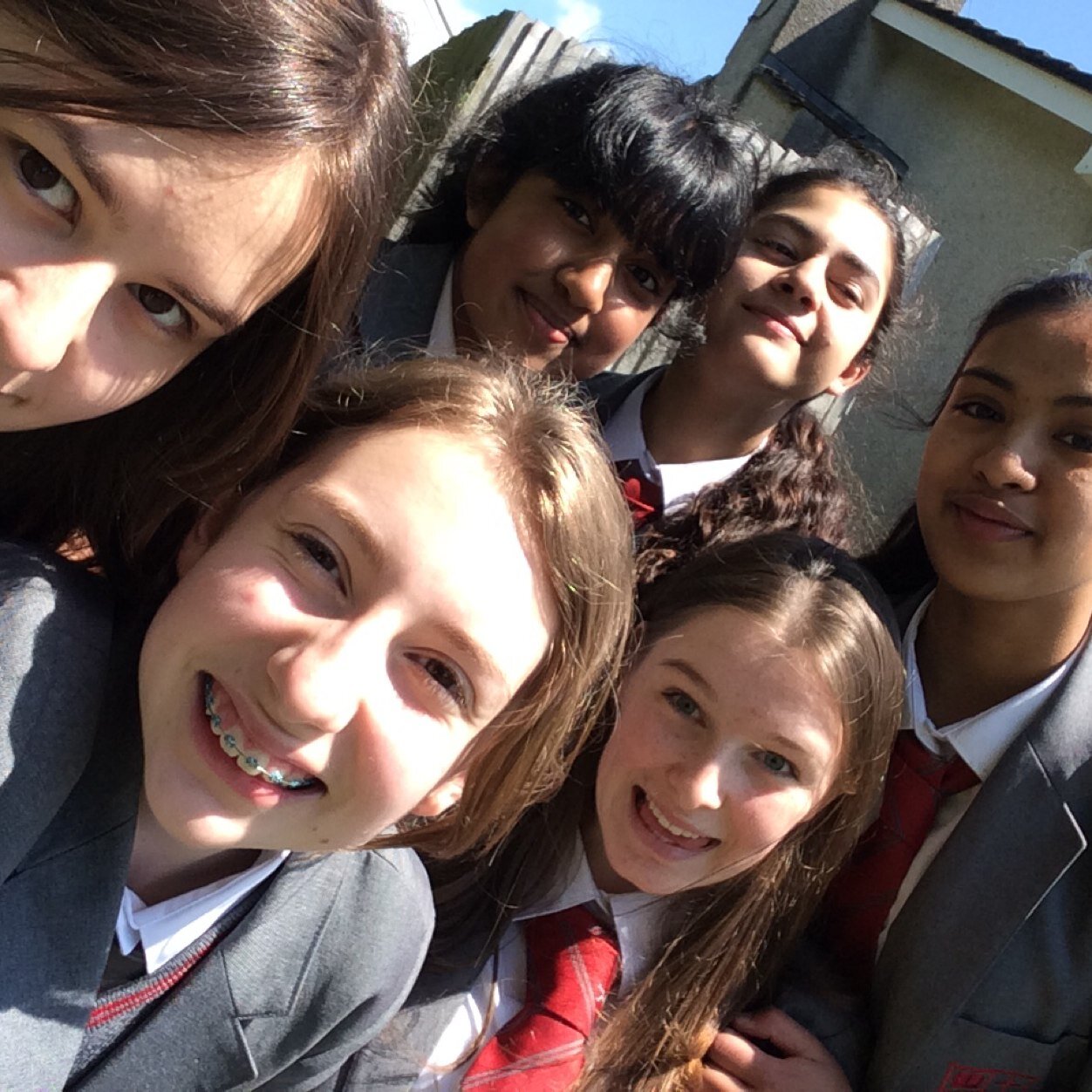 Hello! I'm Kate and i'm 14 years old. I have an amazing family and friends! Love you all! I live in wales, so um.. Yeah follow me!