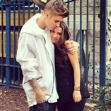 My idol is Justin Bieber :-* I will forever belieber ♥♥♥
I Love you so much Justin Bieber ღღღ 
SLOVAKIA FANS :)