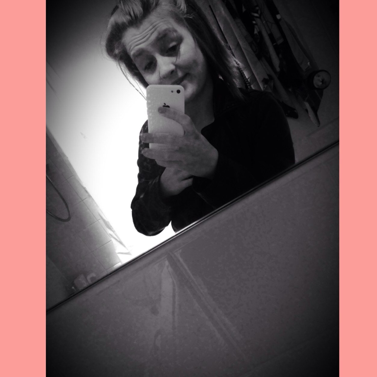 Saskia I'm 15, in to boys and girls loving life with beth in it