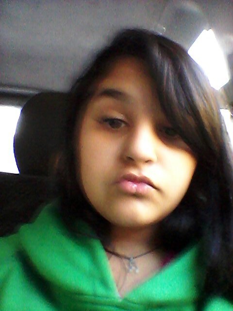 Hello me llamó alejandra Tengo 13 años me gusta justin bieber Sigue me yo te sigire busquenme en intagram me llamo alejandra Bieber ;-)♥♡♥♡