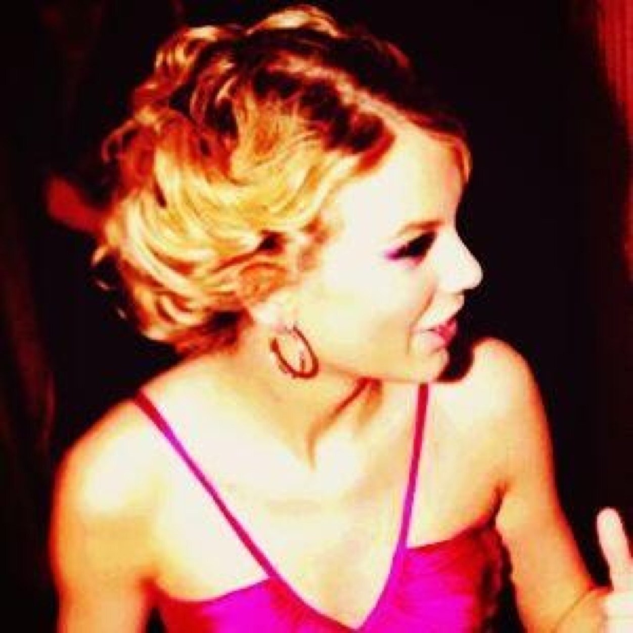 FREE FOLLOW, follow @tswiftly13 for more free follows!!! @tswiftly13