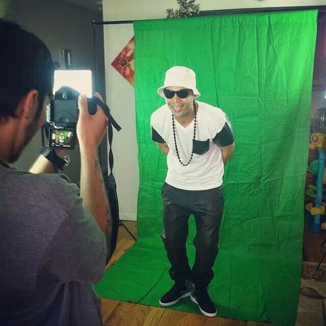 Cantautor De Musica Urbana , Presidente De Hoseo Music http://t.co/Yhcj0uXw4P Ma Na