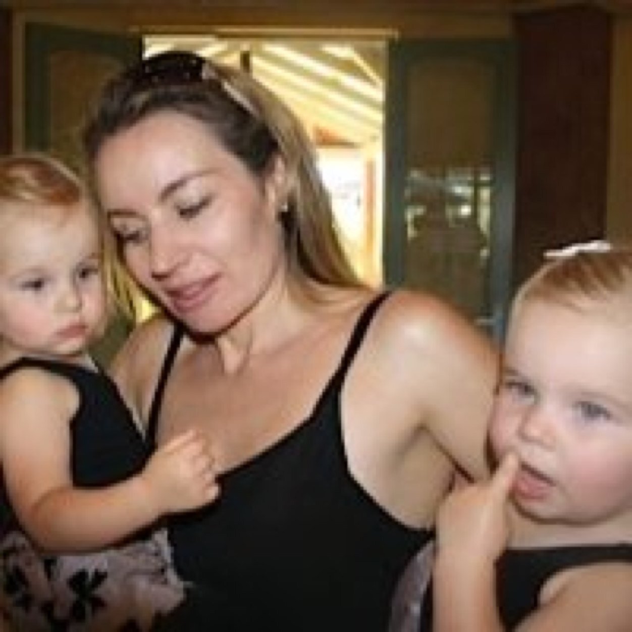 Happy Wife + Mum of 4, Cancer Survivor! Twins Survivor ;)