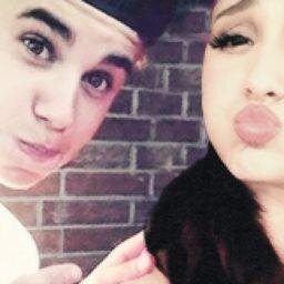 If you follow me, I will be very happy ;)
#Belieber & #Arianator                                              
This is my diary ♥