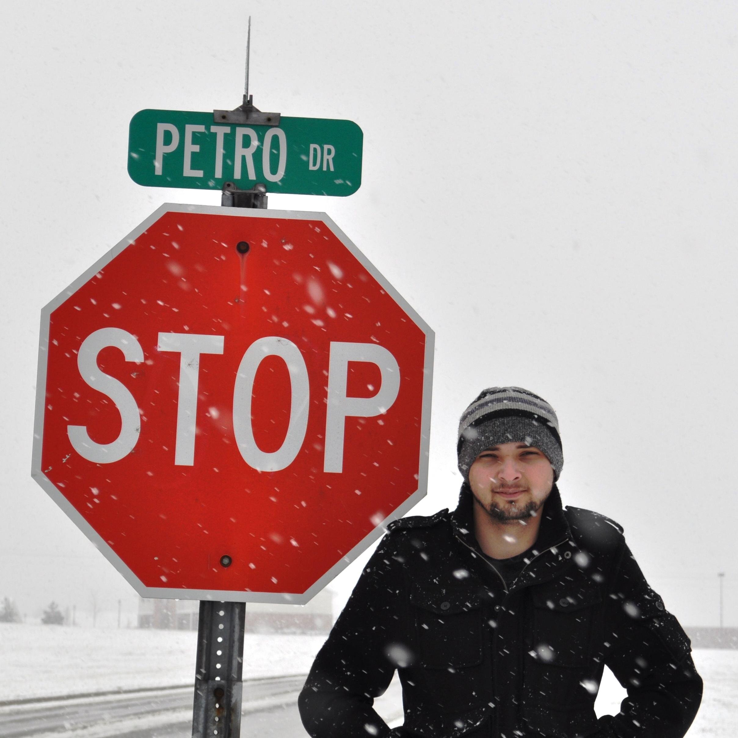 TweetsFromPetro's profile picture. Mike was too damn lazy to get his own Twitter, so to shut him up, his friends made one for him... Then he took it over! MWAHAHAHAHA!!!