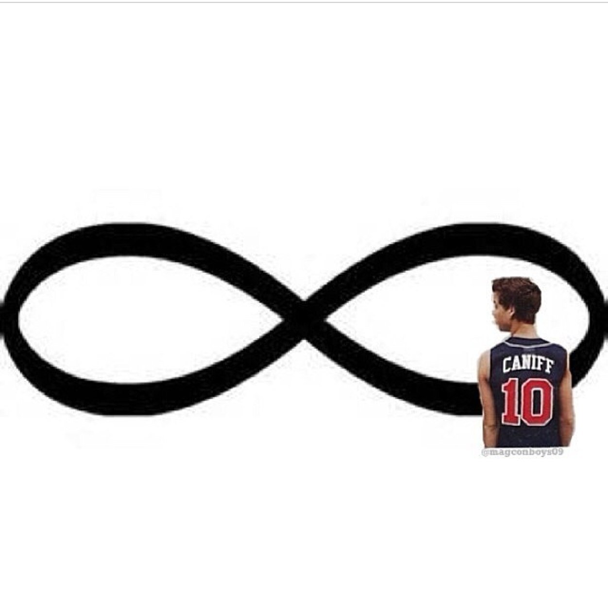 vlaport18's profile picture. magcon account ❤️ 0/12 
other twitter @tori1200