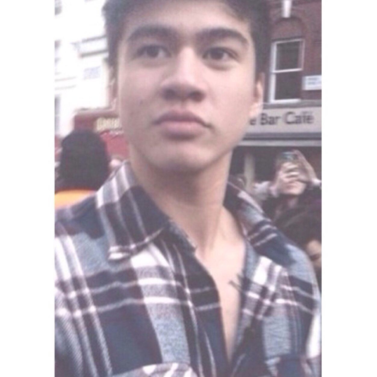 Hey follow @veggiecalum shes looking for new mutuals. (You can ask for help with muke/4 + band)