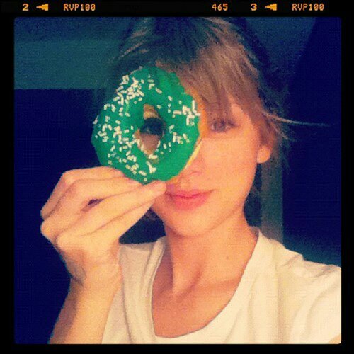 speak now will always be my favorite taylor swift album ★ mean is my favorite song ★ RED Tour tix, please? :)