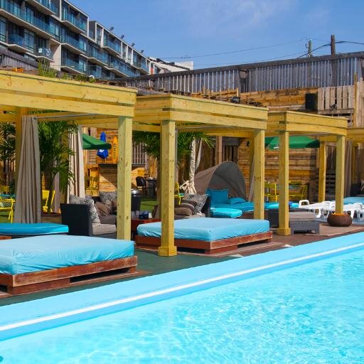 Philadelphia’s only over 21 private poolside oasis. Stretch out on lavish lounge chairs or private cabanas & relax in the city sun in this resort-style getaway.