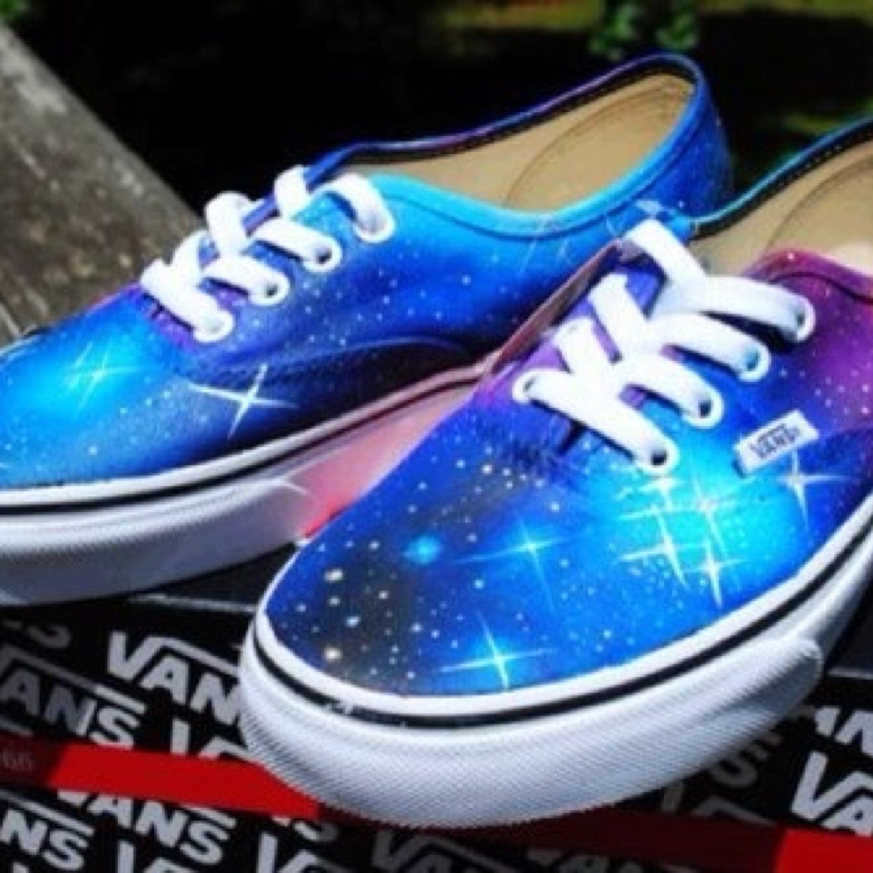 Bringing you the best shoes daily